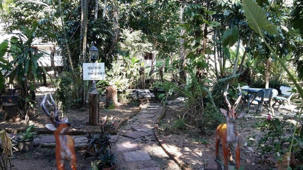 סוראט תאני Subtawee Resort מראה חיצוני תמונה